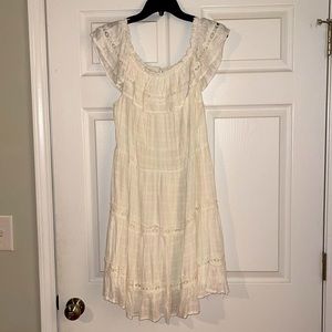 Xhilaration size: large, color: white, Like brand new, only worn once